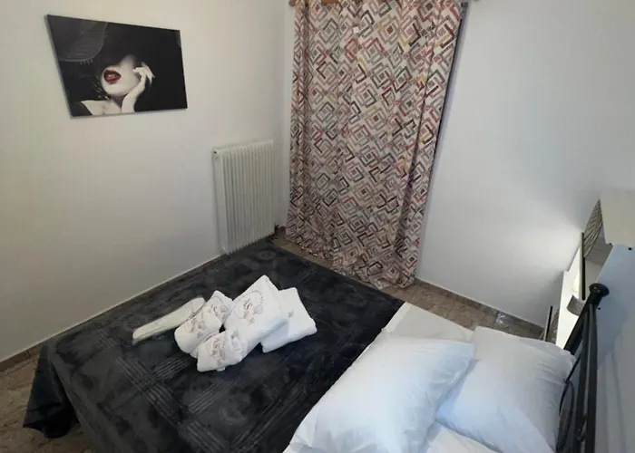 Alexandra's Paralia Akratas