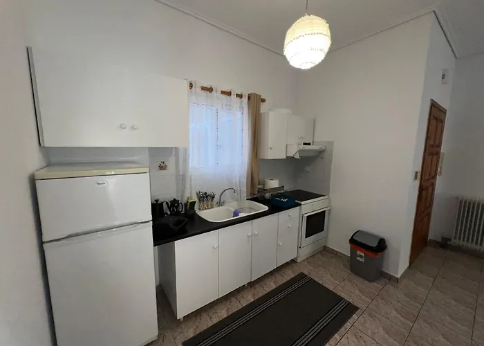 Alexandra's Paralia Akratas