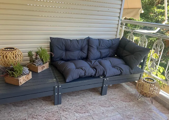 Alexandra's * Paralia Akratas