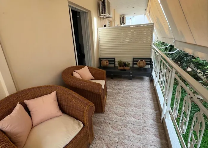 Alexandra's * Paralia Akratas